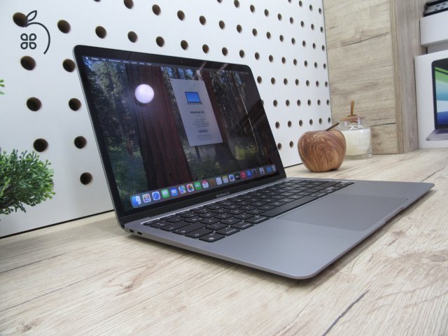 Apple Macbook Air 13 - 2020 - Használt, megkímélt