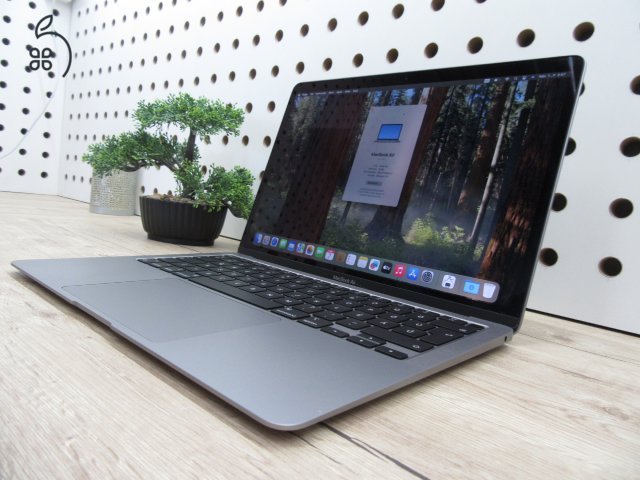 Apple Macbook Air 13 - 2020 - Használt, megkímélt