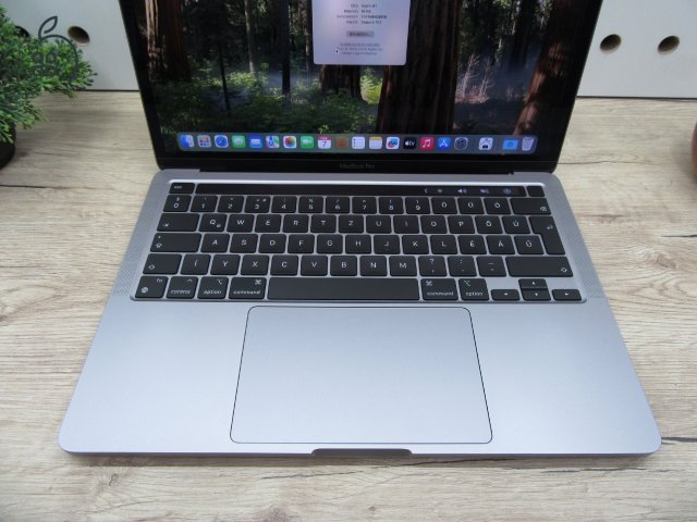  Apple Macbook Pro 13 M1 Touchbar - 2020 - Használt, megkímélt 