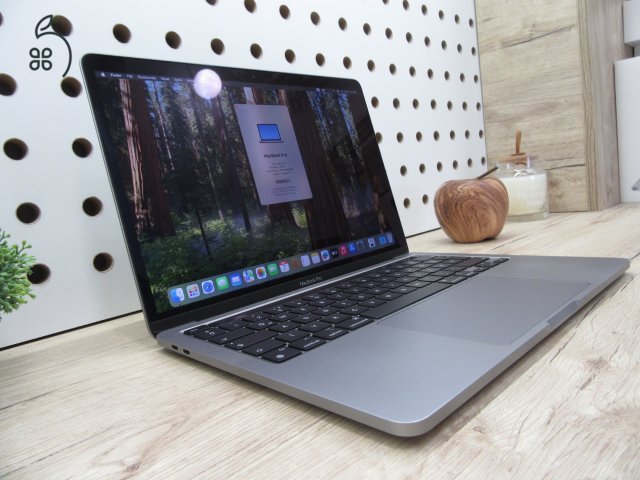  Apple Macbook Pro 13 M1 Touchbar - 2020 - Használt, megkímélt 