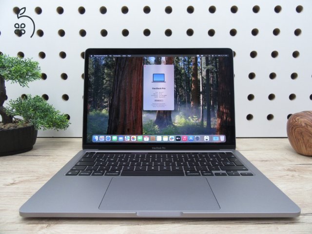  Apple Macbook Pro 13 M1 Touchbar - 2020 - Használt, megkímélt 