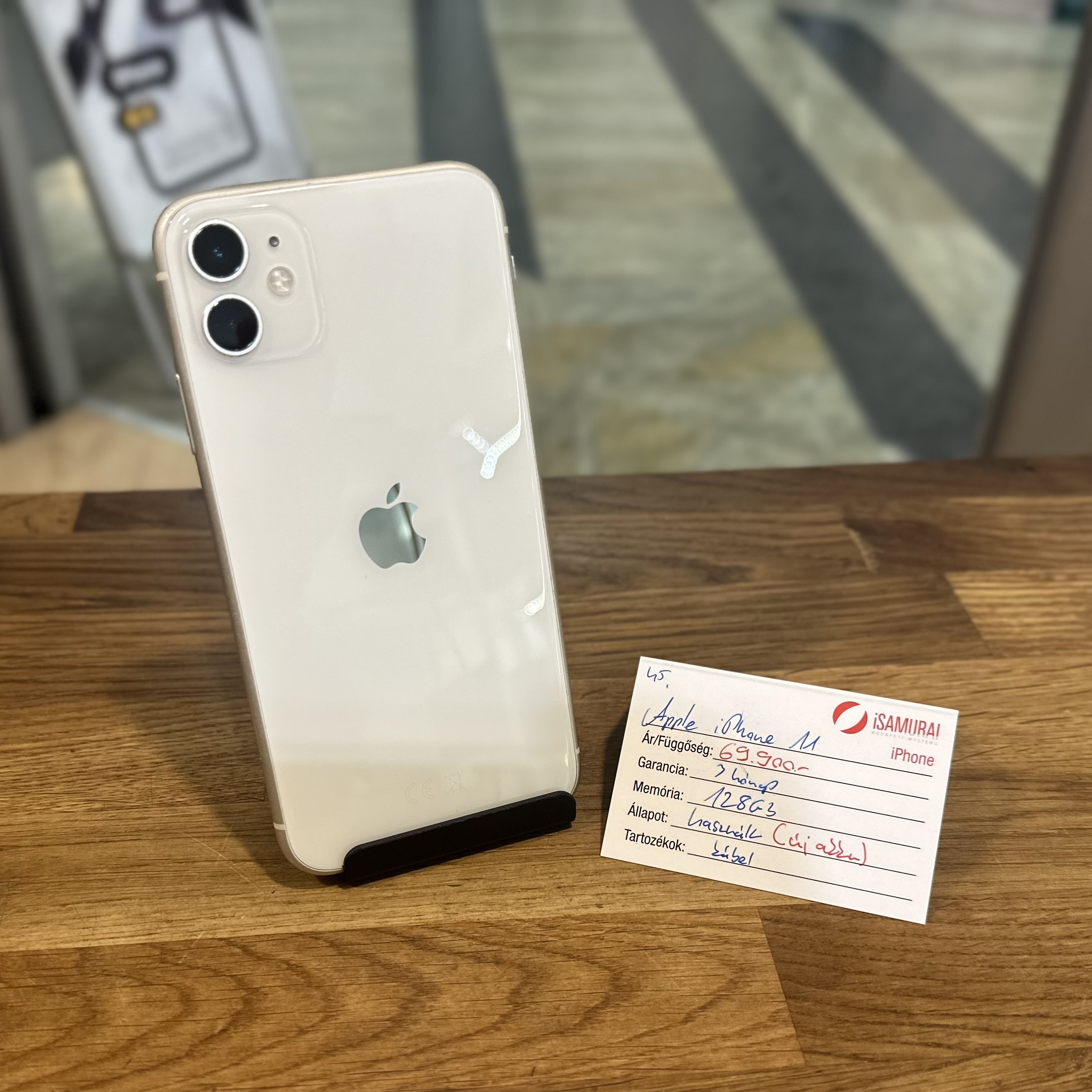 45. Apple iPhone 11 -128 GB - Fehér - ÚJ AKKU