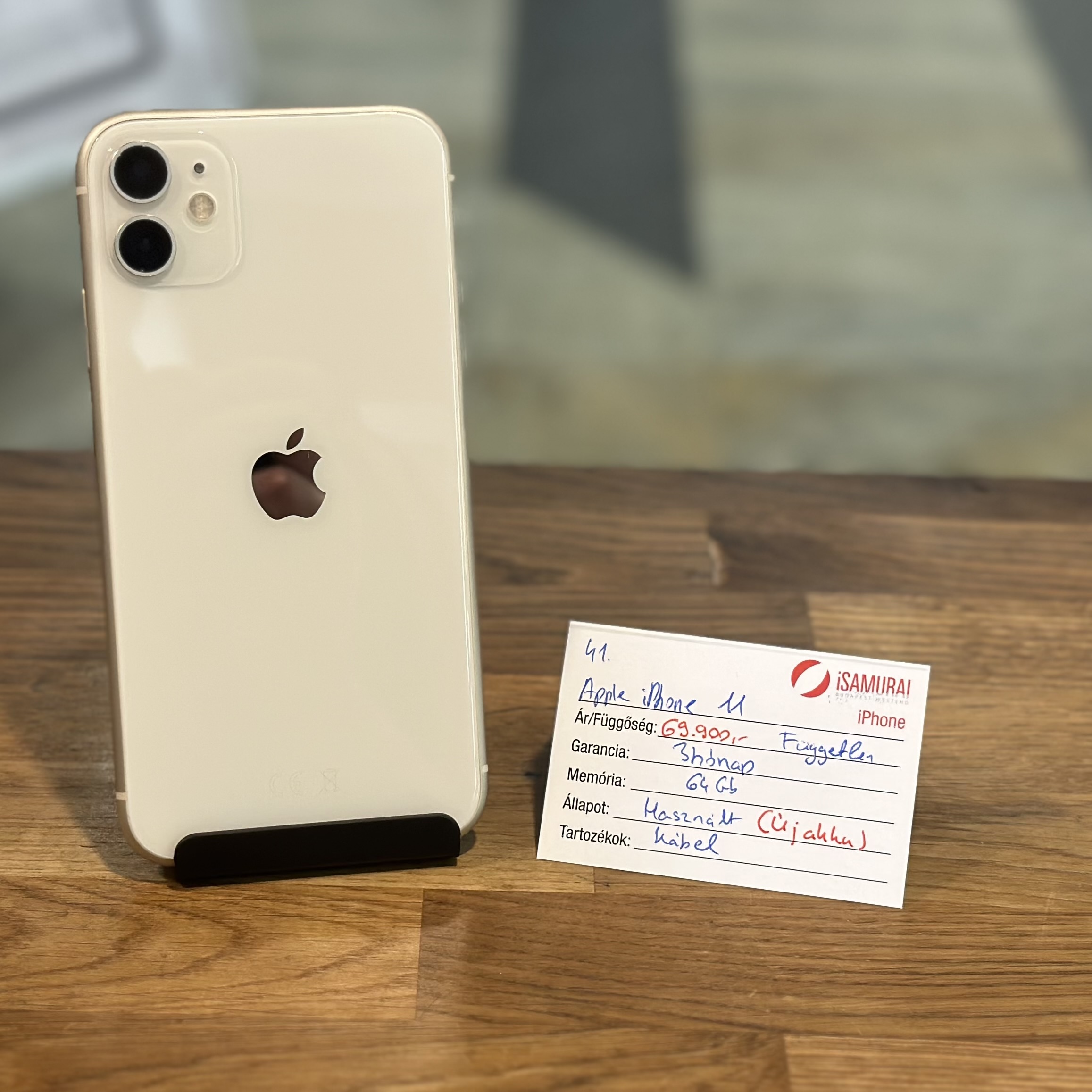 41. Apple iPhone 11 - 64 GB - Fehér - Független - ÚJ AKKU