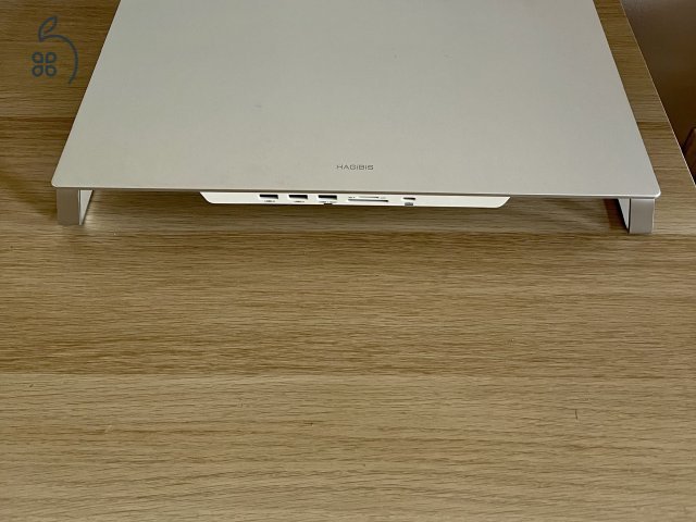 Hagibis USB-C hub monitor állvány 2x1TB SSD-vel