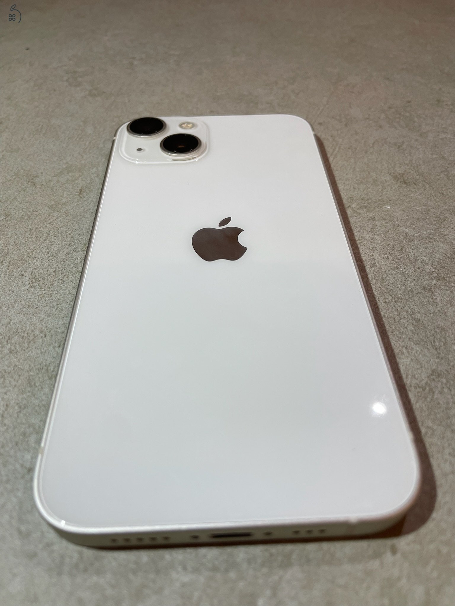 Eladó kiváló állapotú Iphone 13 128 gb