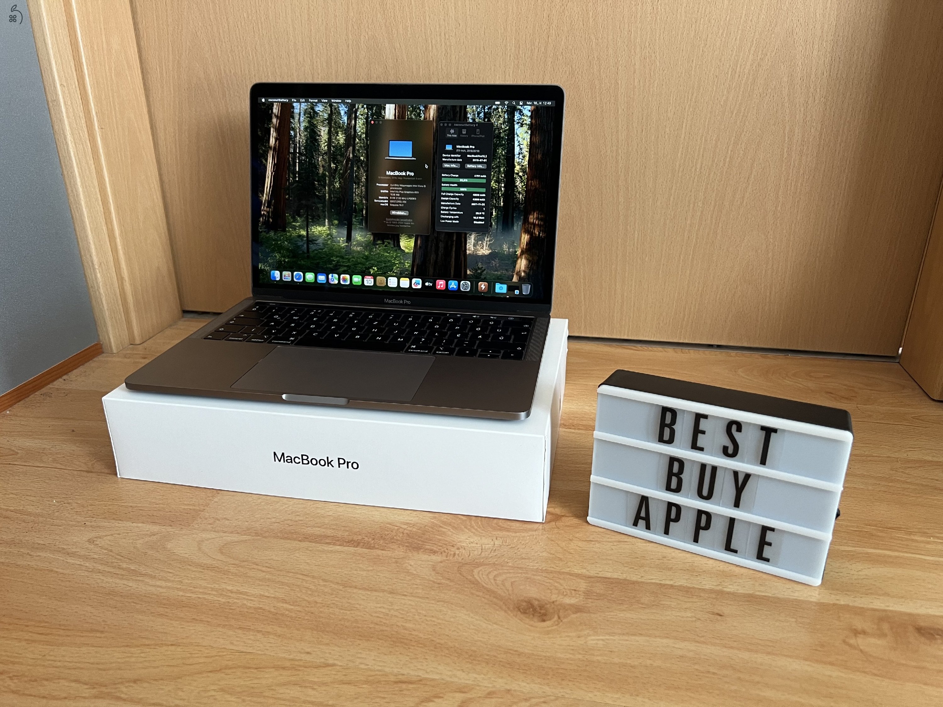 2019 MacBook Pro 13 TB / i5 2.4 GHz / 8GB / 256GB SSD / Magyar / Space Gray / Új Aksival ! ! !