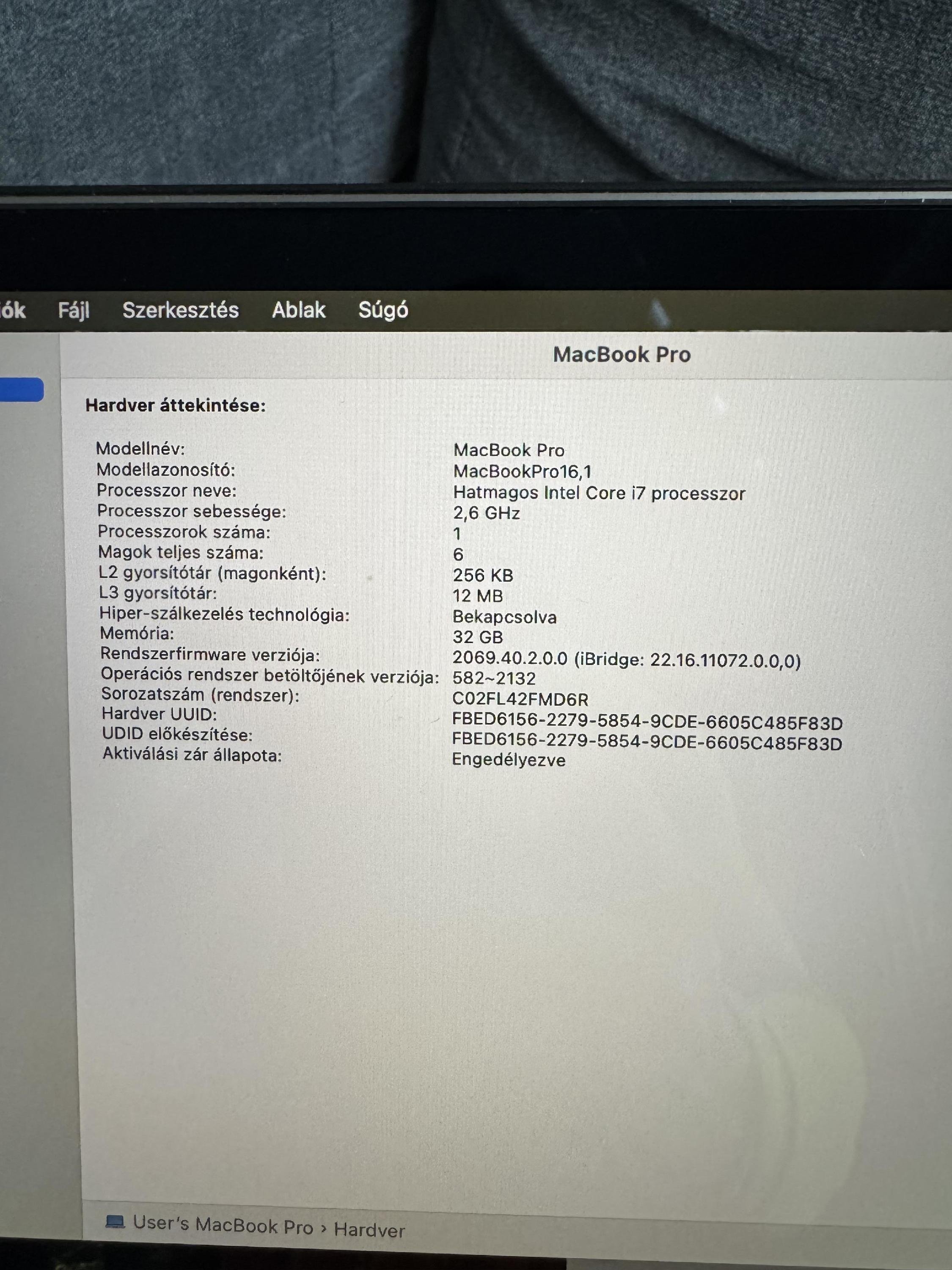 Eladó macbook pro 2019, i7, 32Gb, 512 ssd, KARCMENTES, touchbar, 166 ciklus