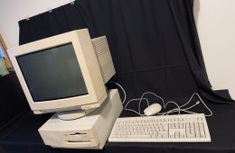 Power Macintosh7100/66av + apple multiple scan display 17