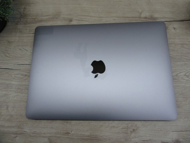 Apple Macbook Pro 13 M1 - 2020 - Használt, megkímélt