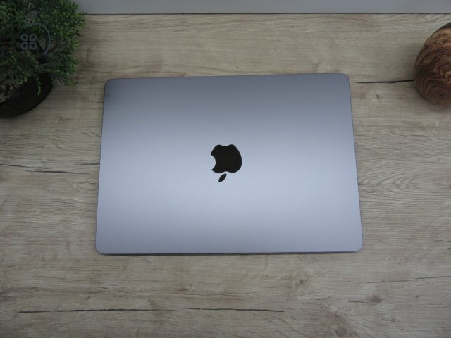 Apple Macbook Air 13 M2 - 2022 - Használt, karcmentes