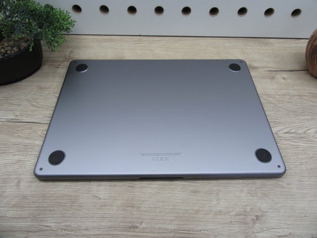 Apple Macbook Air 13 M2 - 2022 - Használt, karcmentes