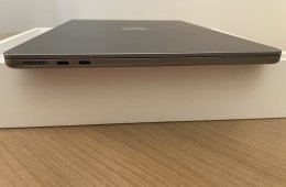 Macbook Air 13” M2 asztroszürke