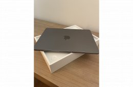 Macbook Air 13” M2 asztroszürke