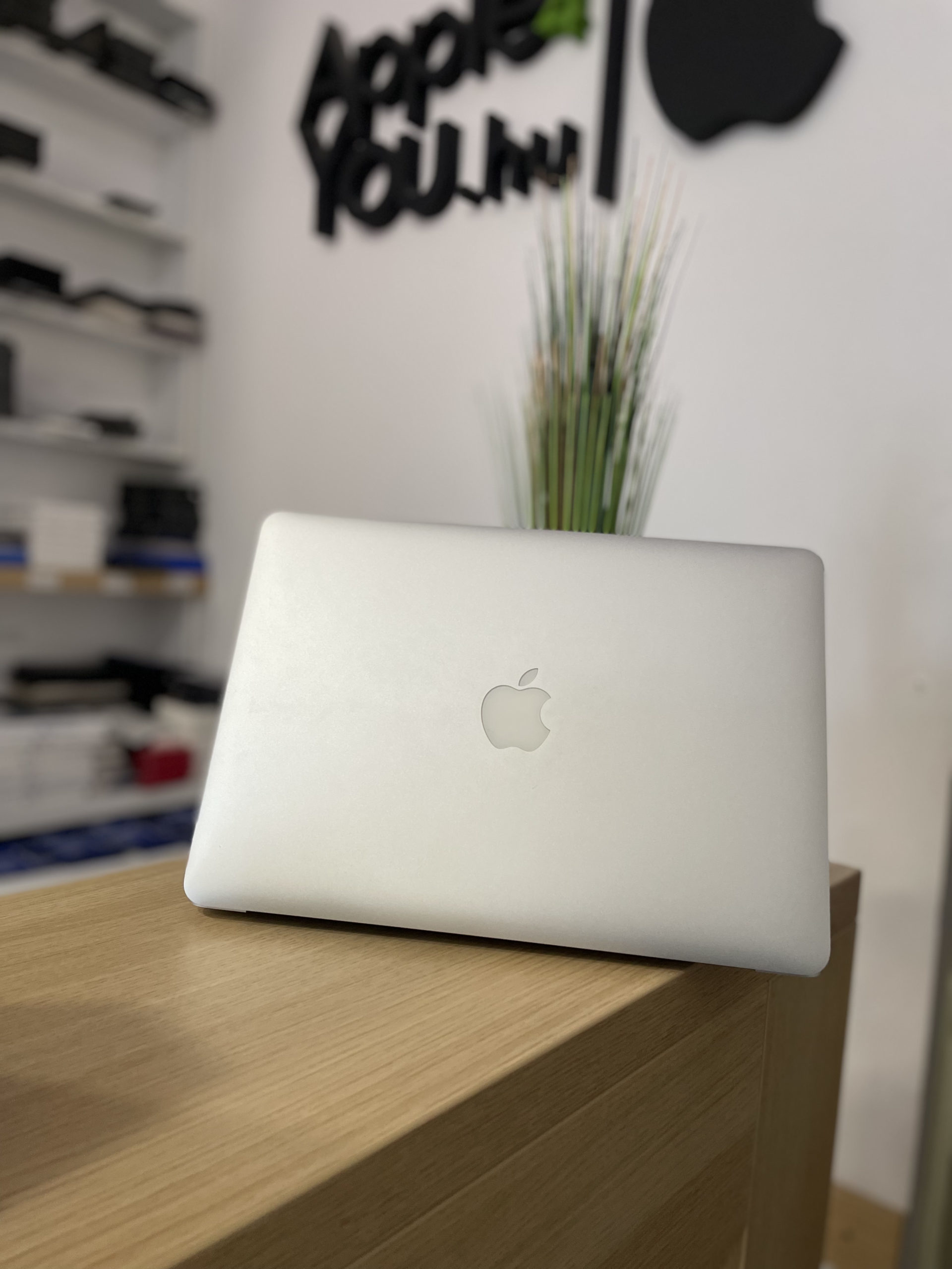 Apple MacBook Air 13″ 2015 Silver Használt