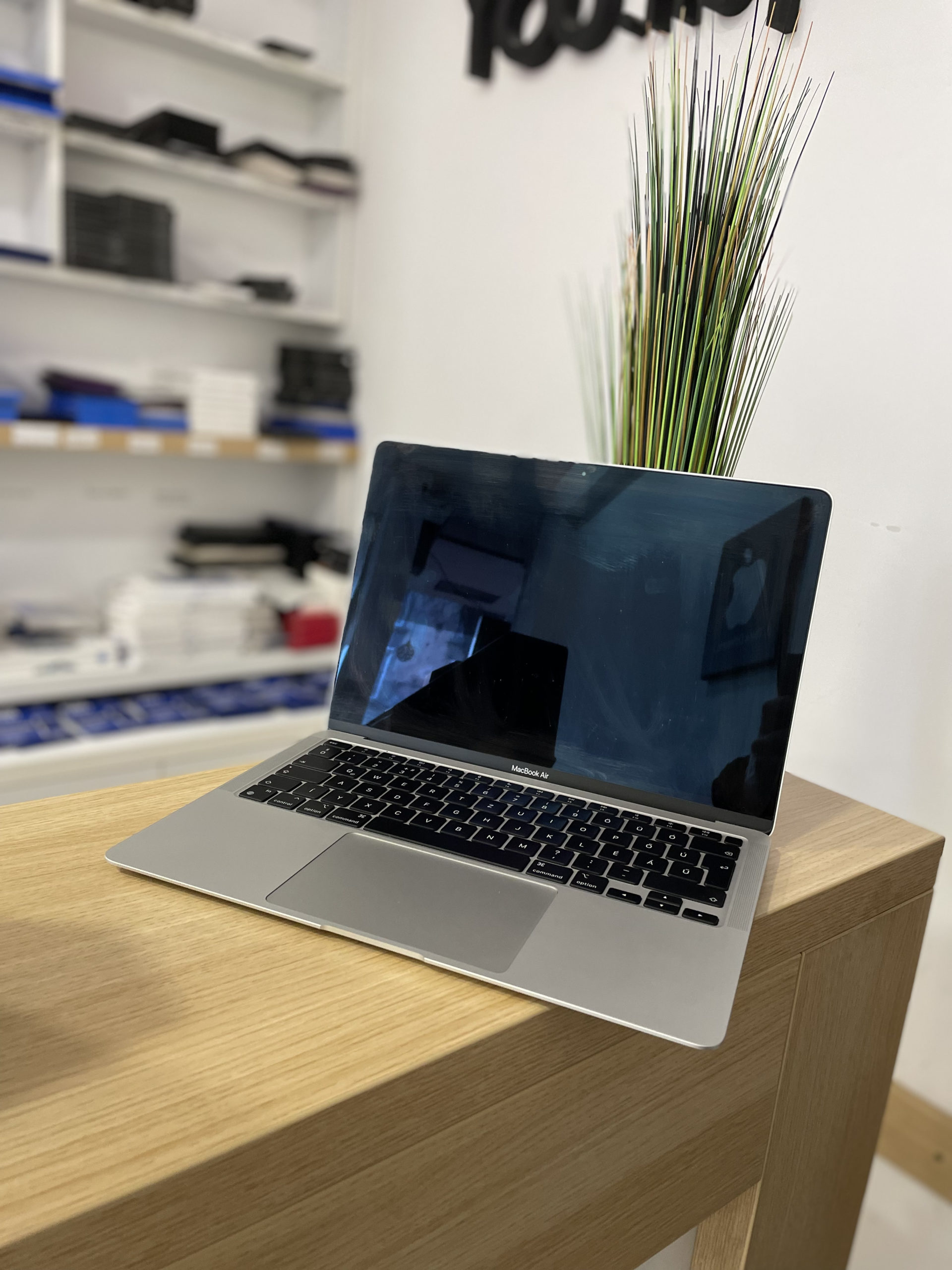 Apple MacBook Air 13″ 2020 M1 chip Silver Használt!