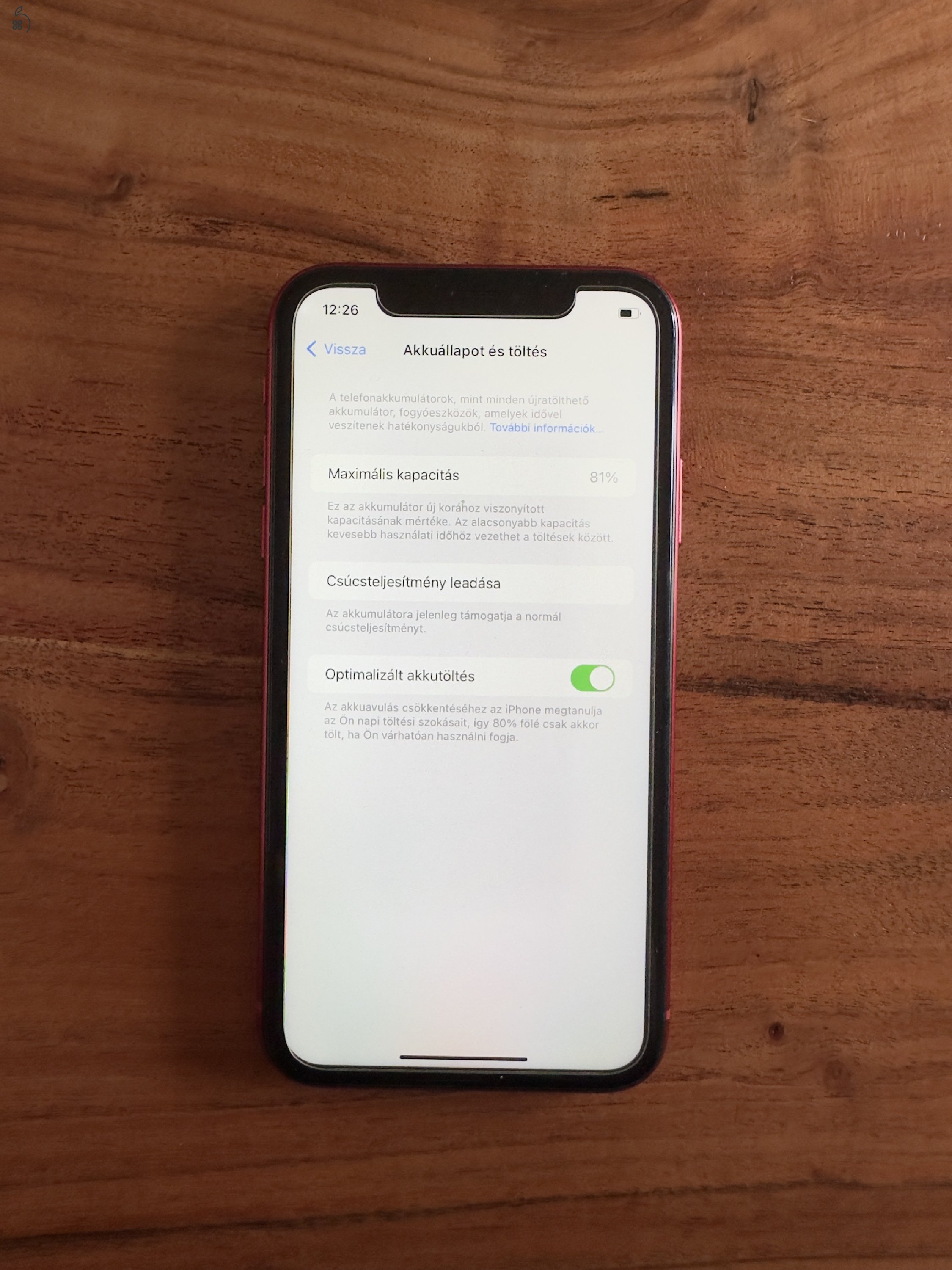 Eladó iPhone XR 64Gb (Product RED) - Megkímélt állapotban!