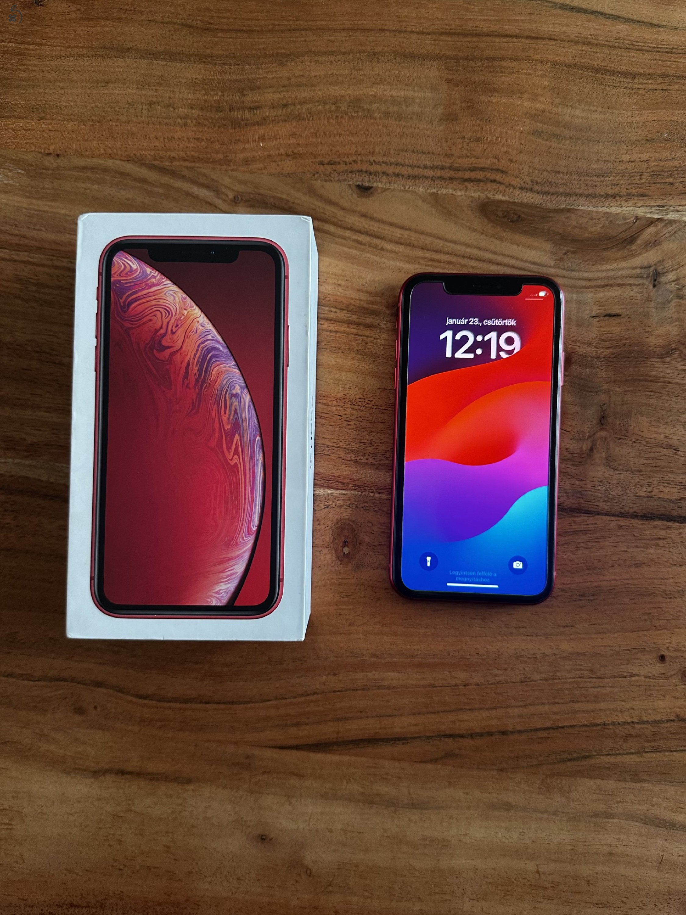 Eladó iPhone XR 64Gb (Product RED) - Megkímélt állapotban!