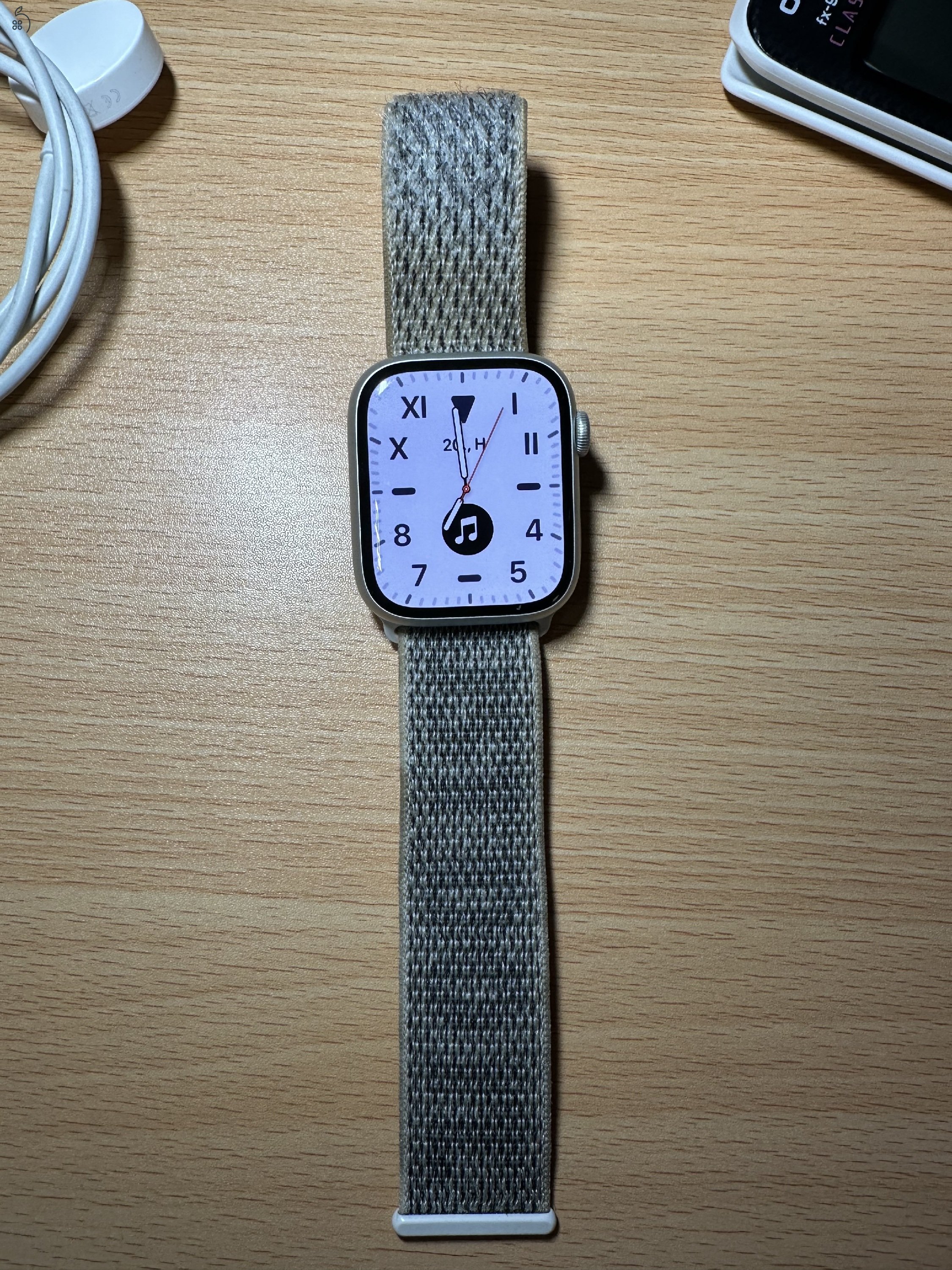 Apple Watch S8 újszerű állapotban