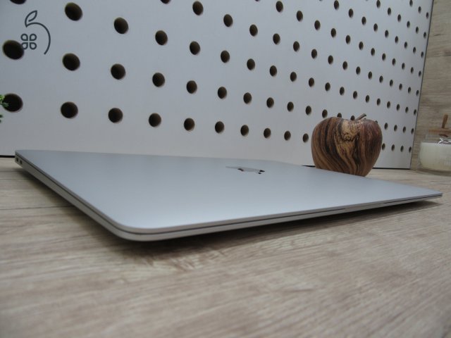 Apple Macbook Air 13 M1 - 2020 - Használt