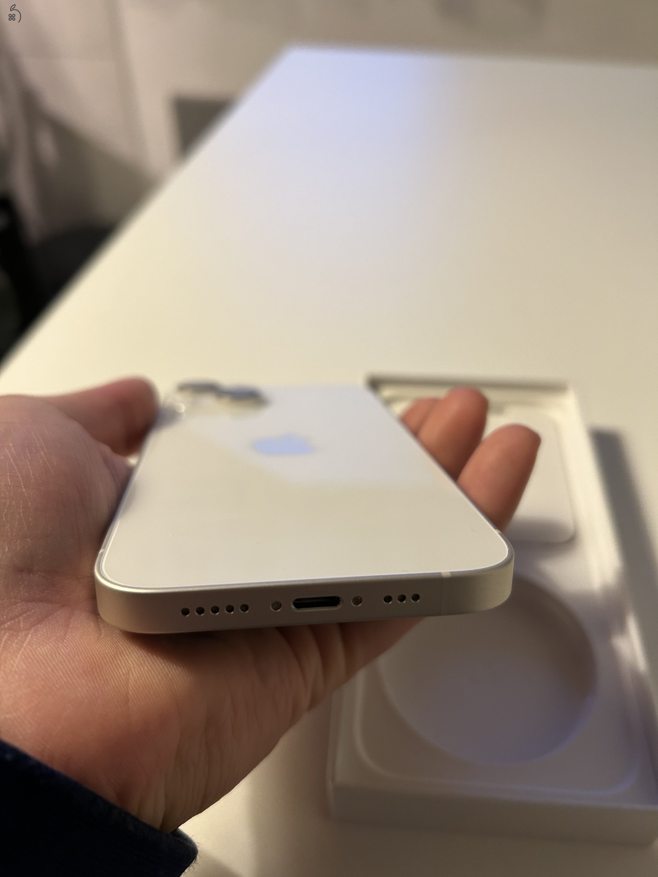 Eladó Iphone 14 128GB megkímélt állapotban