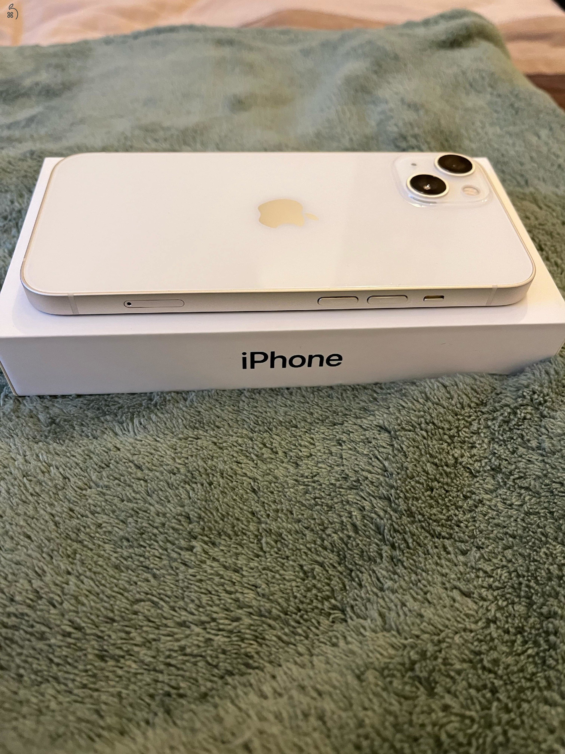 iPhone 13 - 138Gb, Fehér, Ajándék tokkal