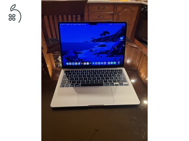 MacBook air M2 8GB Ram 512gb SSD