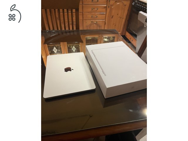 MacBook air M2 8GB Ram 512gb SSD