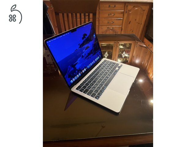 MacBook air M2 8GB Ram 512gb SSD