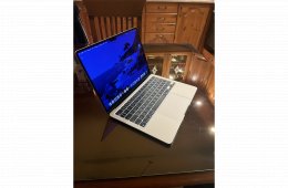 MacBook air M2 8GB Ram 512gb SSD