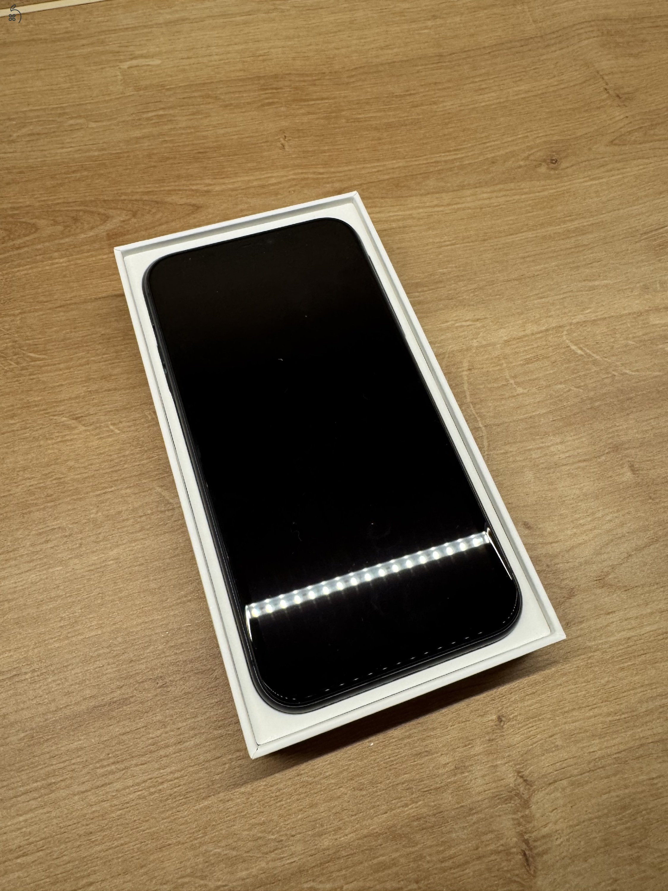 Eladó Iphone 11 Balck 64GB