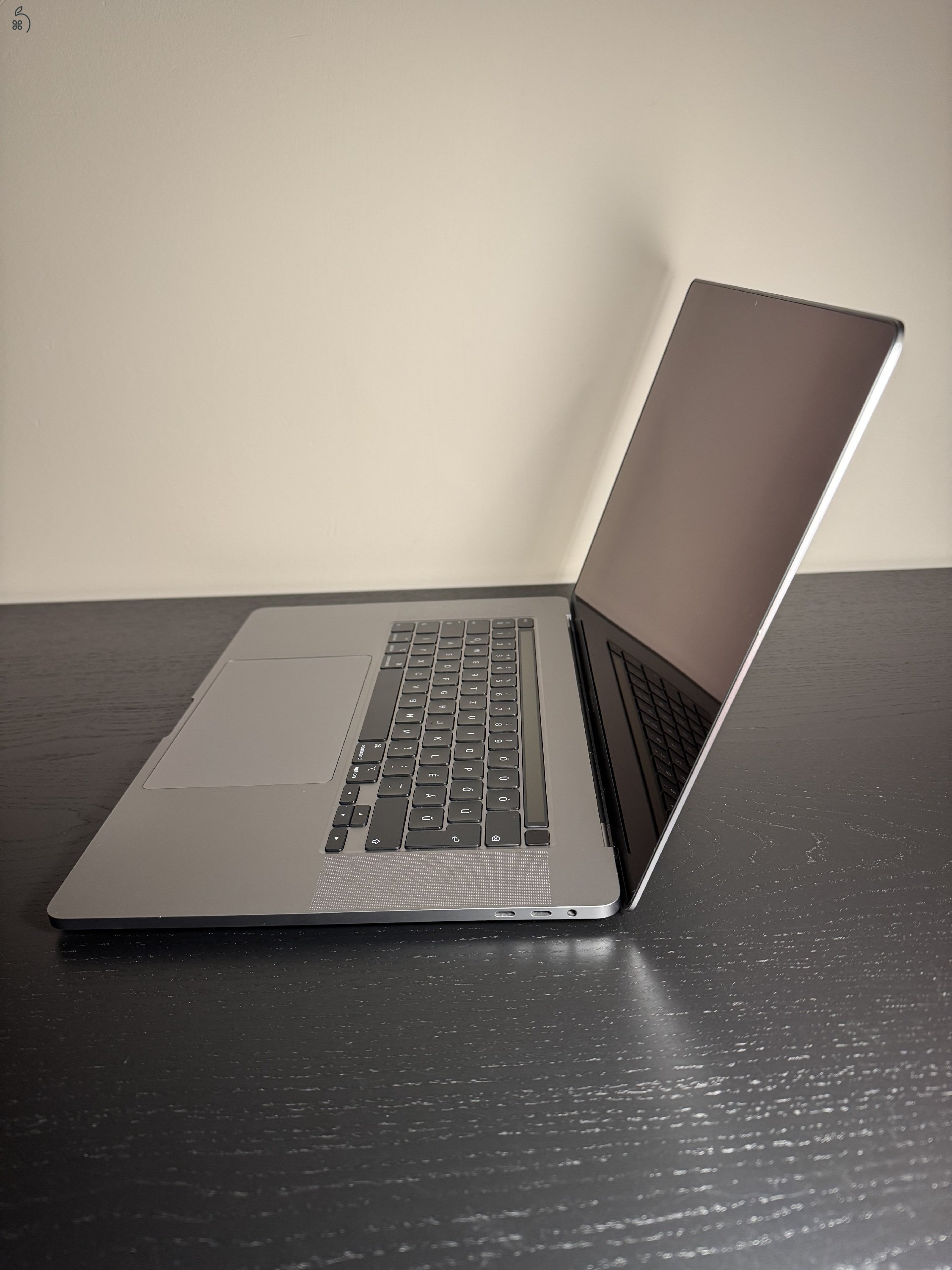 MacBook Pro 16” / 2019 / i9 / 16GB / 1TB