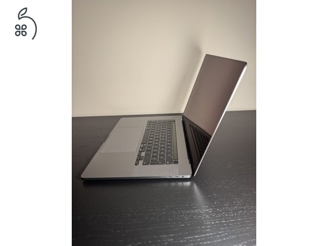 MacBook Pro 16” / 2019 / i9 / 16GB / 1TB