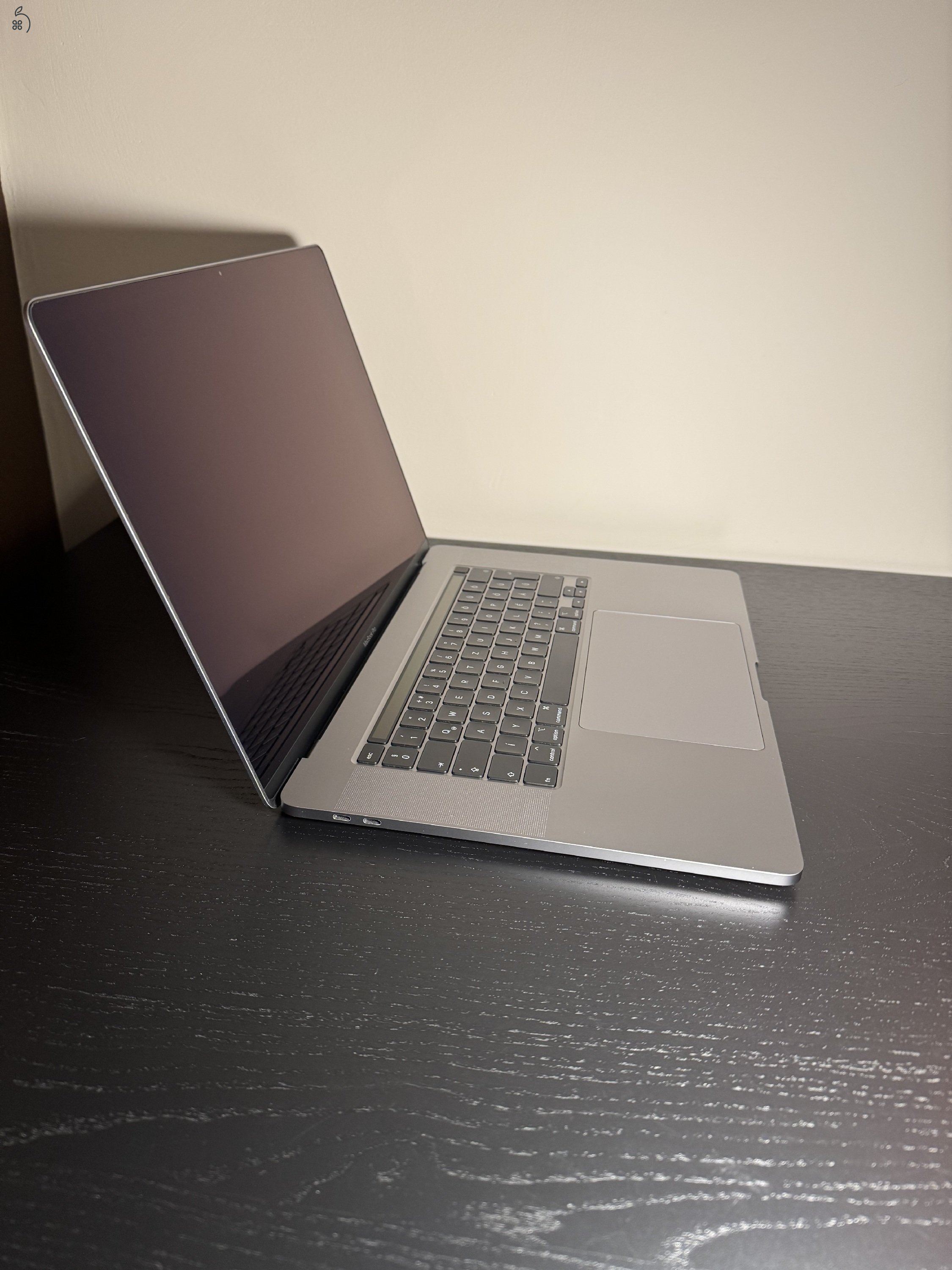 MacBook Pro 16” / 2019 / i9 / 16GB / 1TB