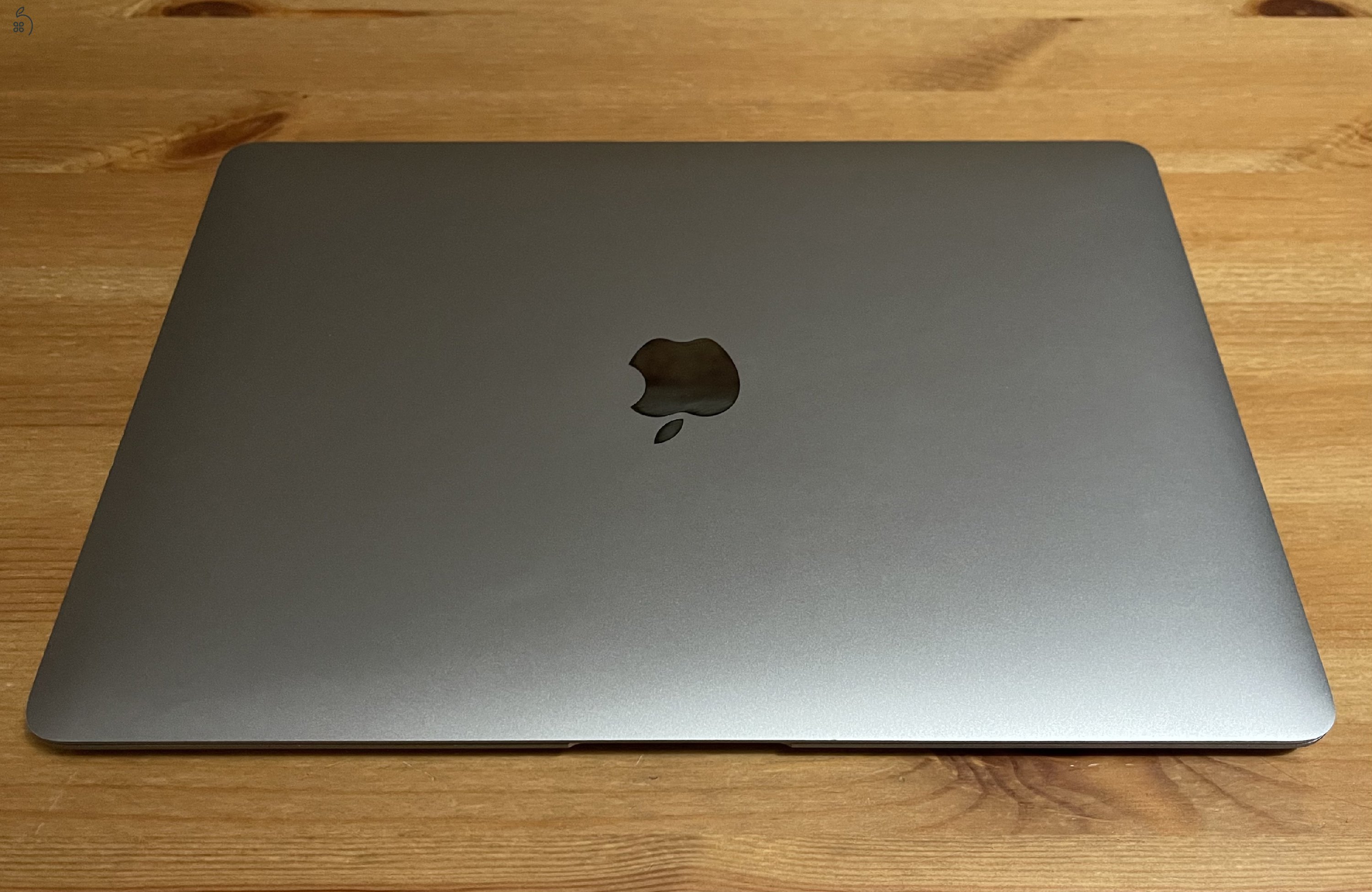 Macbook Air CTO 16 GB ram, 500 GB ssd, 1 ciklusos akksi