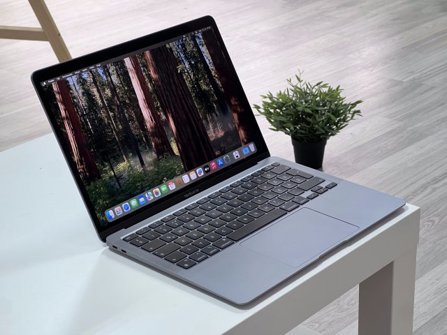 Hibátlan MacBook Air 2020 13 M1 256GB 2 ÉV Garanciával Számlával Aksi 94%