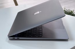 Hibátlan MacBook Air 2020 13 M1 256GB 2 ÉV Garanciával Számlával Aksi 94%