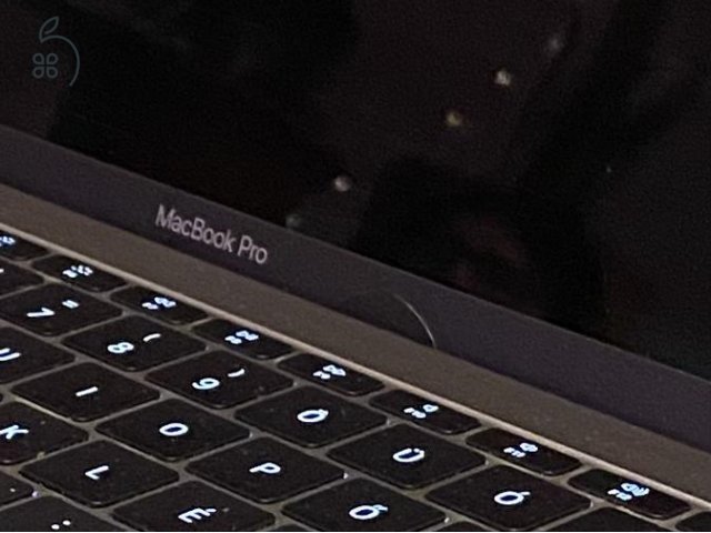 MacBook Pro (13 hüvelykes, 2016, két Thunderbolt 3 port)