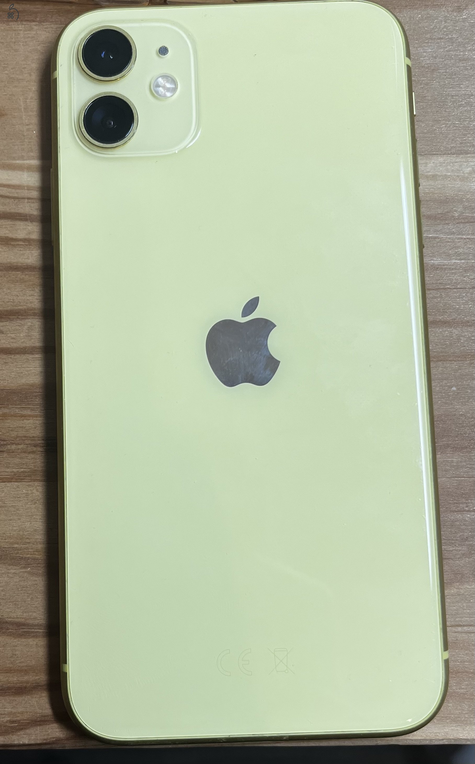 iPhone 11 - 64 Gb - 80% Akku - Sárga - kártyafüggetlen