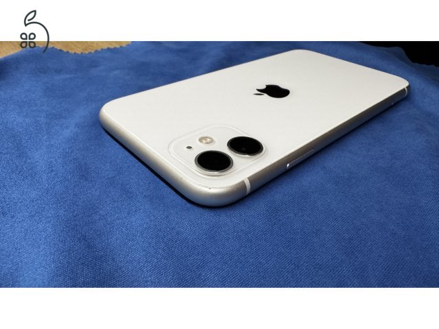 Apple iPhone 11 128GB fehér hibátlan állapot 82% akku