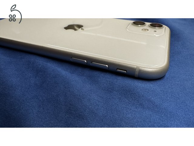 Apple iPhone 11 128GB fehér hibátlan állapot 82% akku