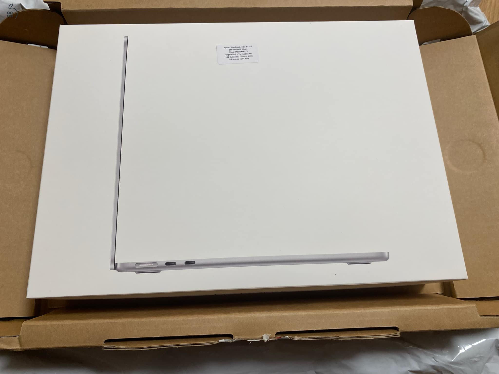 BONTATLAN/ÚJ Apple MacBook Air 13 M3 16gb/256gb 3 év magyar garancia