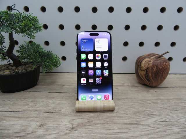 Apple iPhone 14 Pro Max - Space Black - Használt, kijelző karcos
