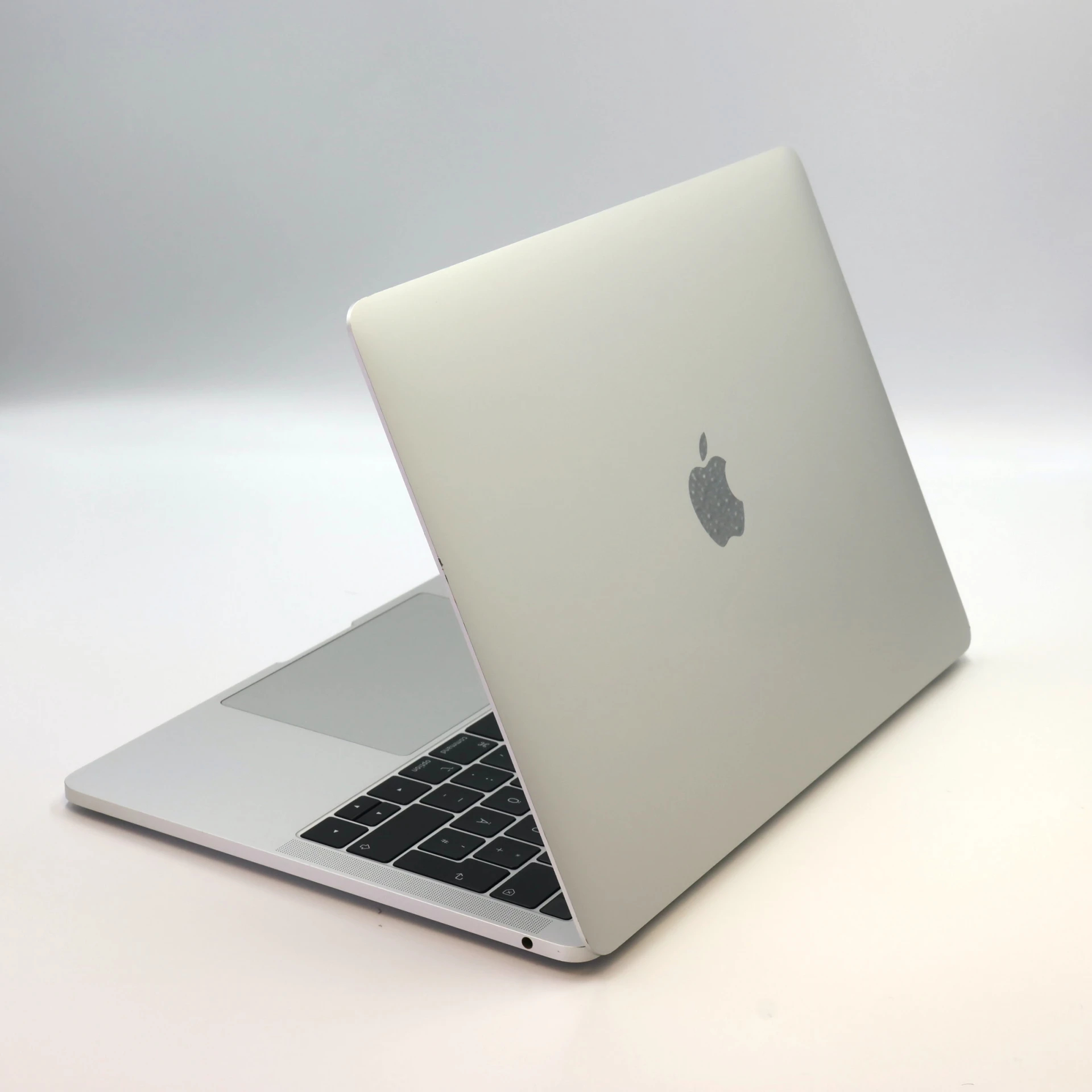 !! 1 ÉV GARANCIA !! Apple Macbook PRO ENG 256GB 2019 13″ i5 16GB RAM – TLO015