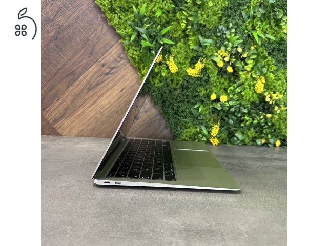 Újszerű Apple MacBook Air 13