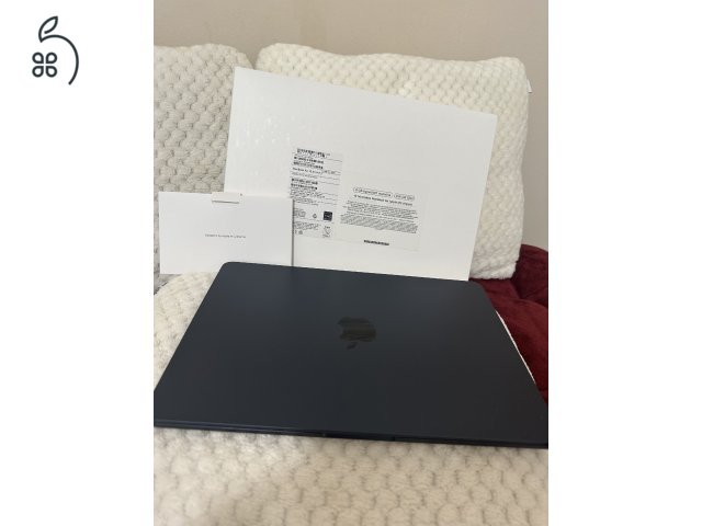 APPLE MacBook Air 2022 13,6