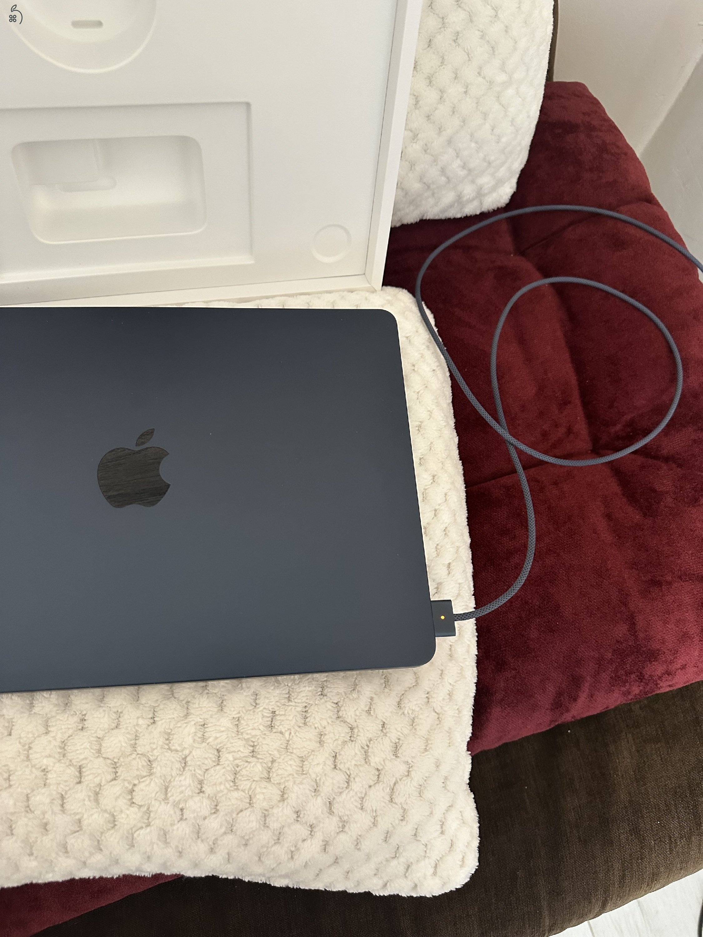 APPLE MacBook Air 2022 13,6