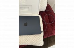 APPLE MacBook Air 2022 13,6