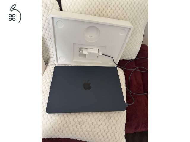 APPLE MacBook Air 2022 13,6