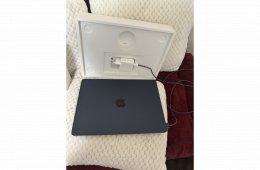 APPLE MacBook Air 2022 13,6