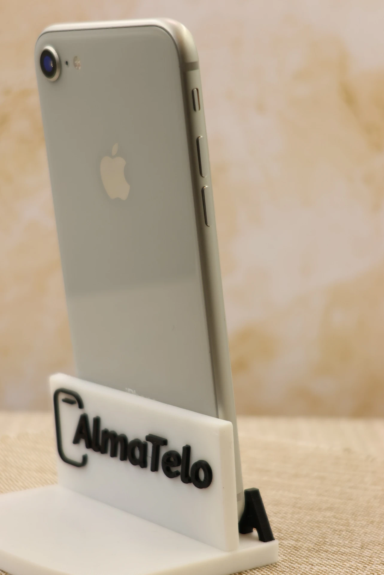 Eladó iPhone 8 64 GB Silver 100% Aksi - 24 HÓ GARANCIA